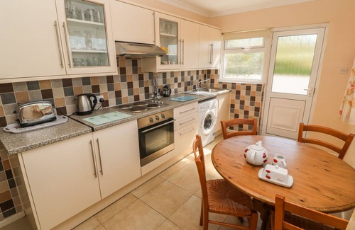 Mawgan Porth Cottage | THE SHACK, pet friendly, country holiday cottage in Newquay