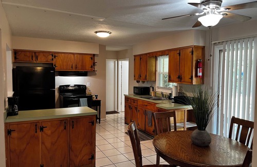 Shively House | The Shaded Retreat