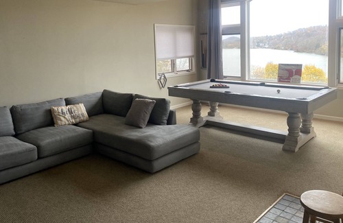 Putnam Lake House | The Shades of Grey Lakehouse
