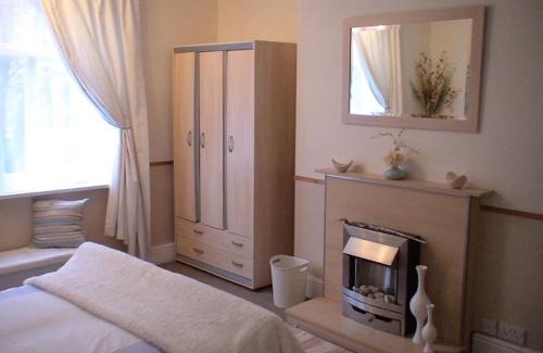 Prestatyn Apartment | The Shady Corner, Flat 2, 16 Sandy Lane