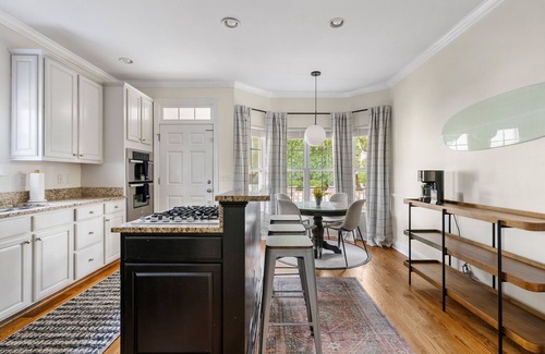 North Charleston House | The Shady Oak | Pool in Park Circle