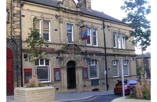 Halifax Bed & Breakfast | The Shakespeare Deluxe Hotel and Caribbean Restaurant Halifax