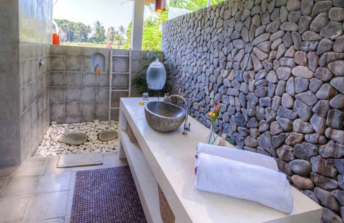 Kedewatan Bed & Breakfast | The Shala Bali