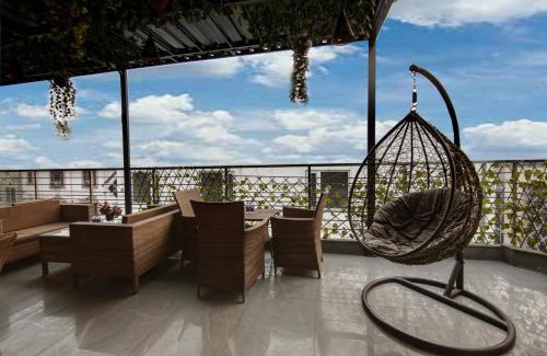 Paharganj Hotel | The Shanti Plaza - Traveler's choice awarded 2025
