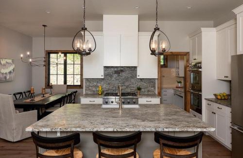 Sun Valley House | The Sheepbend Home - Luxury Home Steps to River!