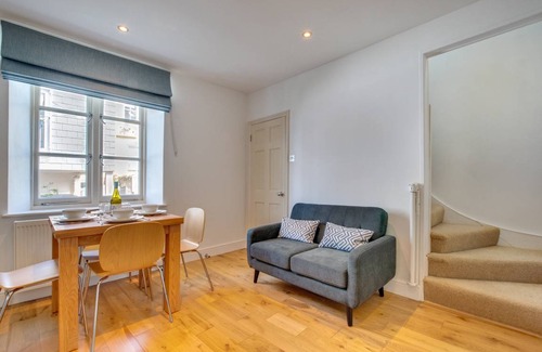 Dartmouth Cottage | The Shell House