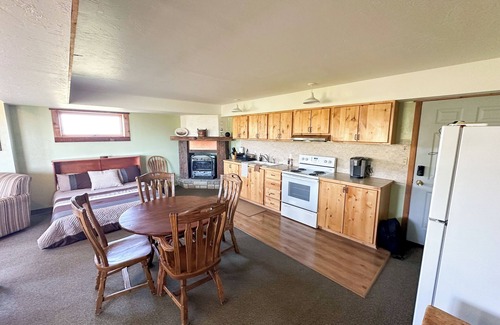 Clyde Park Apartment | The Shepherd's Nook, a private, spacious area near Yellowstone & Bridger Bowl.