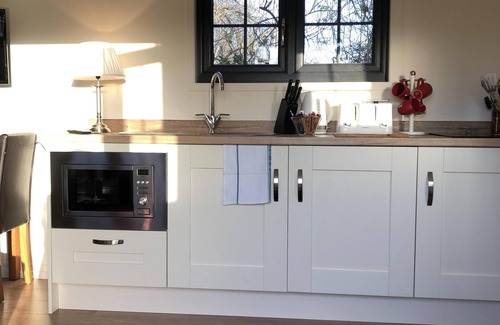 Whichford Apartment | The Shepherds Hut - Robin's Nest