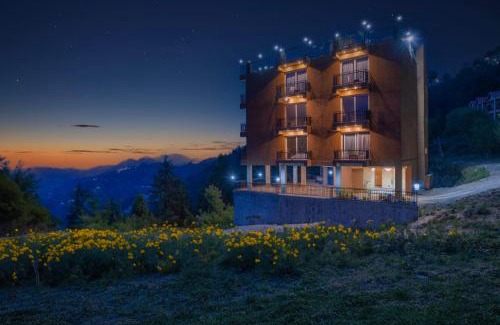 Shimla Hotel | The Shimla Heights l Stargaze Café l I Open Air Multi Cuisine Restaurant l Balaju Banquet Hall l Sky Night Bonfire l Free Wi-Fi Connectivity l Kufri by Exotic Stays