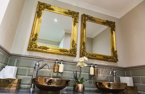 Burmarsh Bed & Breakfast | The Ship Inn