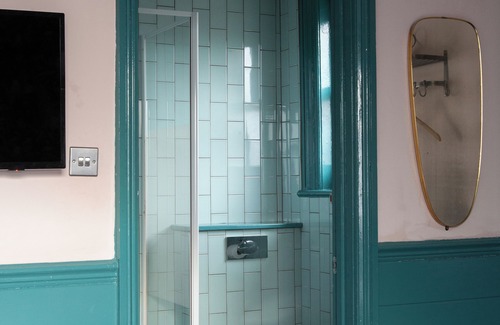 Prince's Hotel | The Ship Rooms