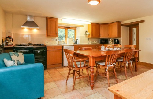 Barnstaple Cottage | THE SHIPPON, pet friendly, character holiday cottage in Barnstaple