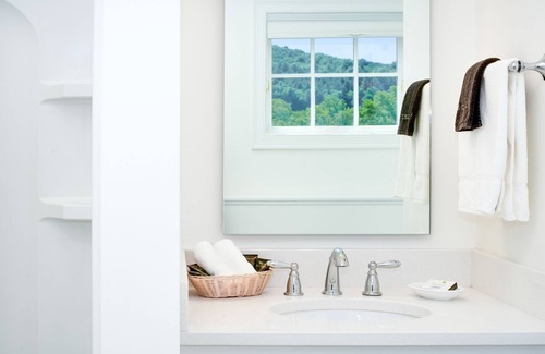 Woodstock Hotel | The Shire Woodstock