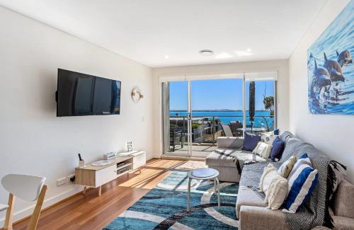 Shoal Bay Apartment | The Shoal Apartments, Unit 504/4-8 Bullecourt Street