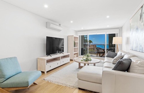 Shoal Bay Apartment | The Shoal Apartments Unit 306 6 Bullecourt