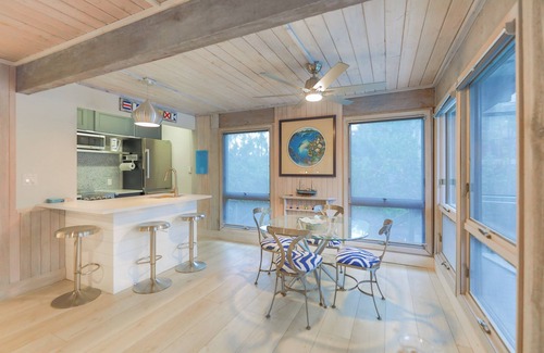 Captiva Cottage | The Shore Bird-Private Captiva Escape Bay to Gulf Cottage!