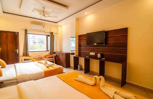 Tapovan Hotel | The Shore By Blue Waves