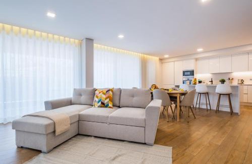 Parede Apartment | The Shoreline 2
