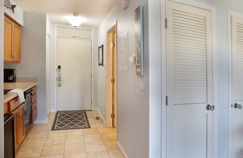 Acme Condo | The Shores Lakeside Condo Unit 5680