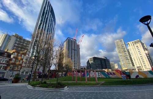 Elephant and Castle Apartment | The Shrine Flat in Zone 1