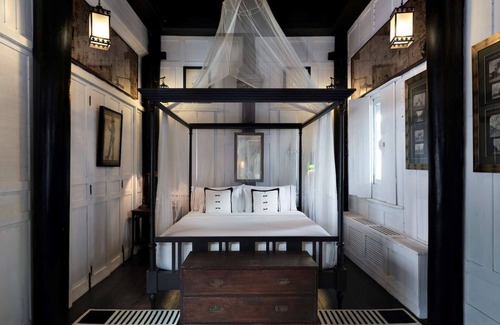 Wachira Phayaban Hotel | The Siam