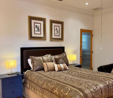 Lake Alfred House | The Signature Orange Grove Suite