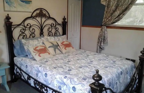 Clinton Other | The Sirens Hideaway a charming Victorian Farmhouse