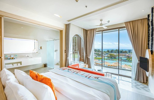 Kata Hotel | The SIS Kata Resort - Adult Only