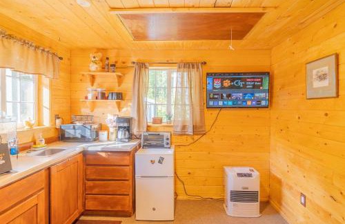 College House | The Skarland Trail Cabin