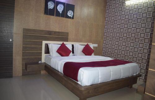 Dwarka Hotel | The Sky Comfort - Hotel The Heaven, Dwarka