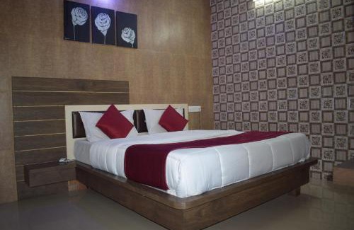 Dwarka Hotel | The Sky Comfort - Hotel The Heaven, Dwarka