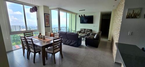 San Salvador Apartment | The Sky View