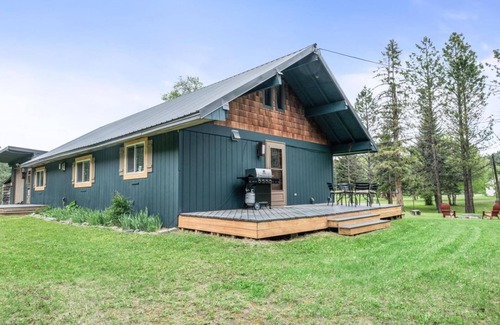 Whitefish House | The Skyles Lake Escape- A cozy mountain retreat!