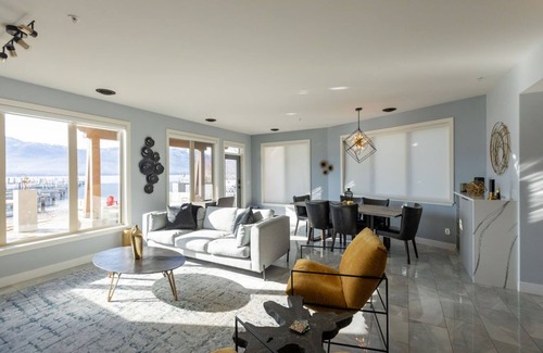 Westbank House | The Skyline - Lakefront w/Dock