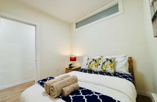 De Lorimier Apartment | The Skyline Luxury Unit