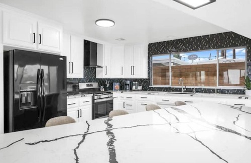 San Bernardino House | The SkyVilla Penthouse