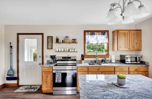 Granville House | The Slate Valley Farmhouse @ Parkers Dairy in Granville