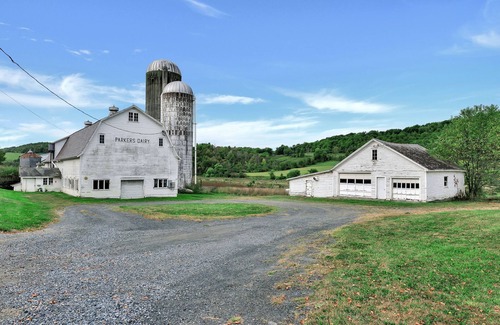 Granville House | The Slate Valley Farmhouse @ Parkers Dairy in Granville