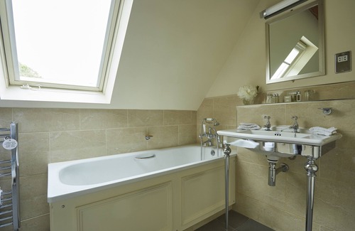 Lower Slaughter Hotel | The Slaughters Country Inn