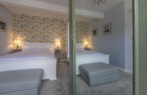 Herne Bay Bed & Breakfast | The Sleep-Inn Hare