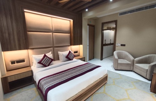 Mahipalpur Hotel | The SM Hotel By RMR Hotels