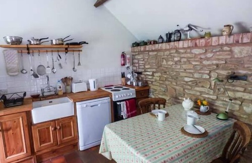 Aymestrey Cottage | THE SMITHY, pet friendly, with open fire in Mortimers Cross