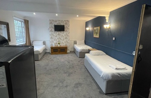Tunstall Hotel | The Sneyd Arms Hotel