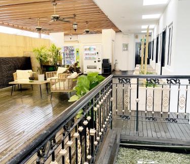 East Coast Hotel | The Snooze Hotel Marine Parade