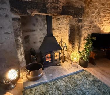 Morecambe Apartment | The Snug- A beautiful and characterful property connected to a historic Georgian Manor House