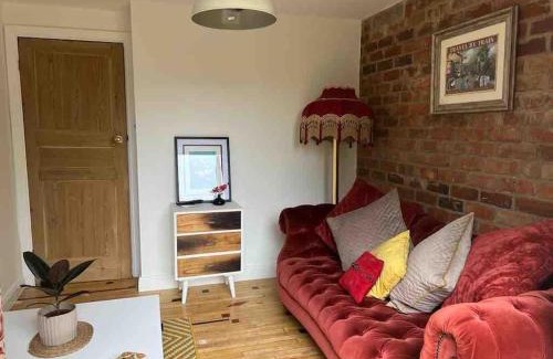 Bournville Apartment | The Snug@Bournville