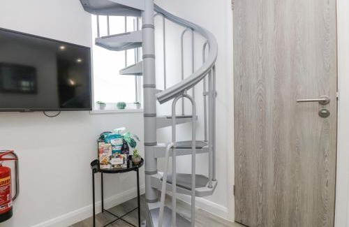 Camborne Apartment | The Snug