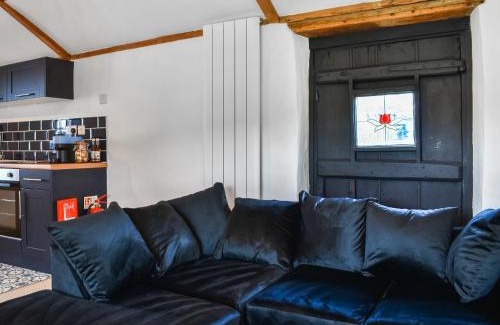 Combe Martin House | The Snug