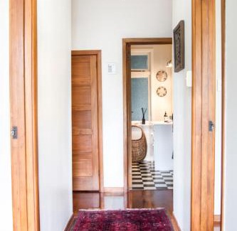 Hastings Apartment | The Snug