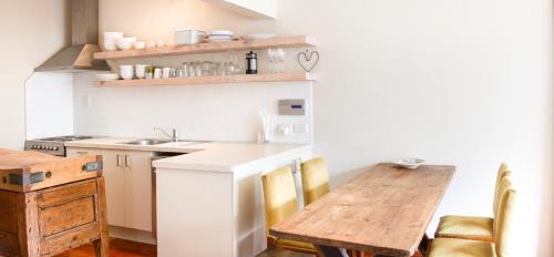 Hastings Apartment | The Snug